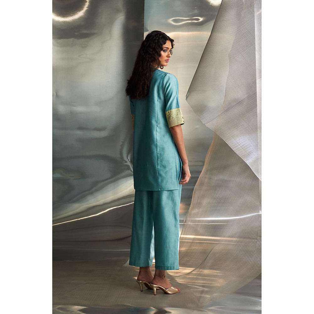 Charkhee Blue Mis'R Embroidered Short Kurti with Pant and Dupatta (Set of 3)