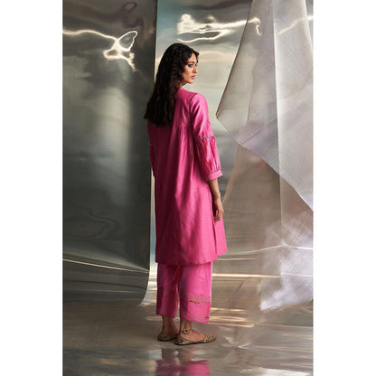 Charkhee Pink Misr'S Embroidered Kurta with Pant and Dupatta (Set of 3)