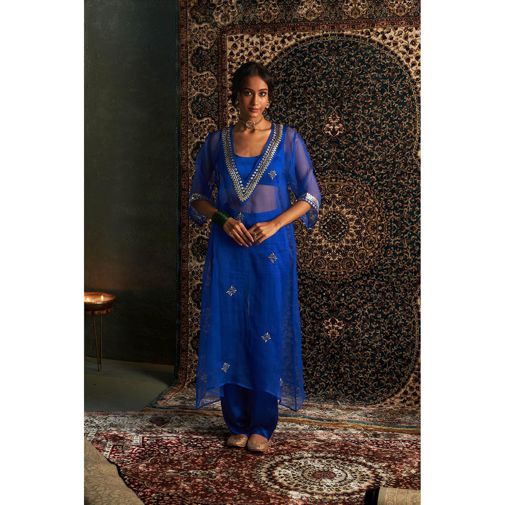 Charkhee Blue Neel Embroidered V Neck Kurta with Bustier and Pant (Set of 3)