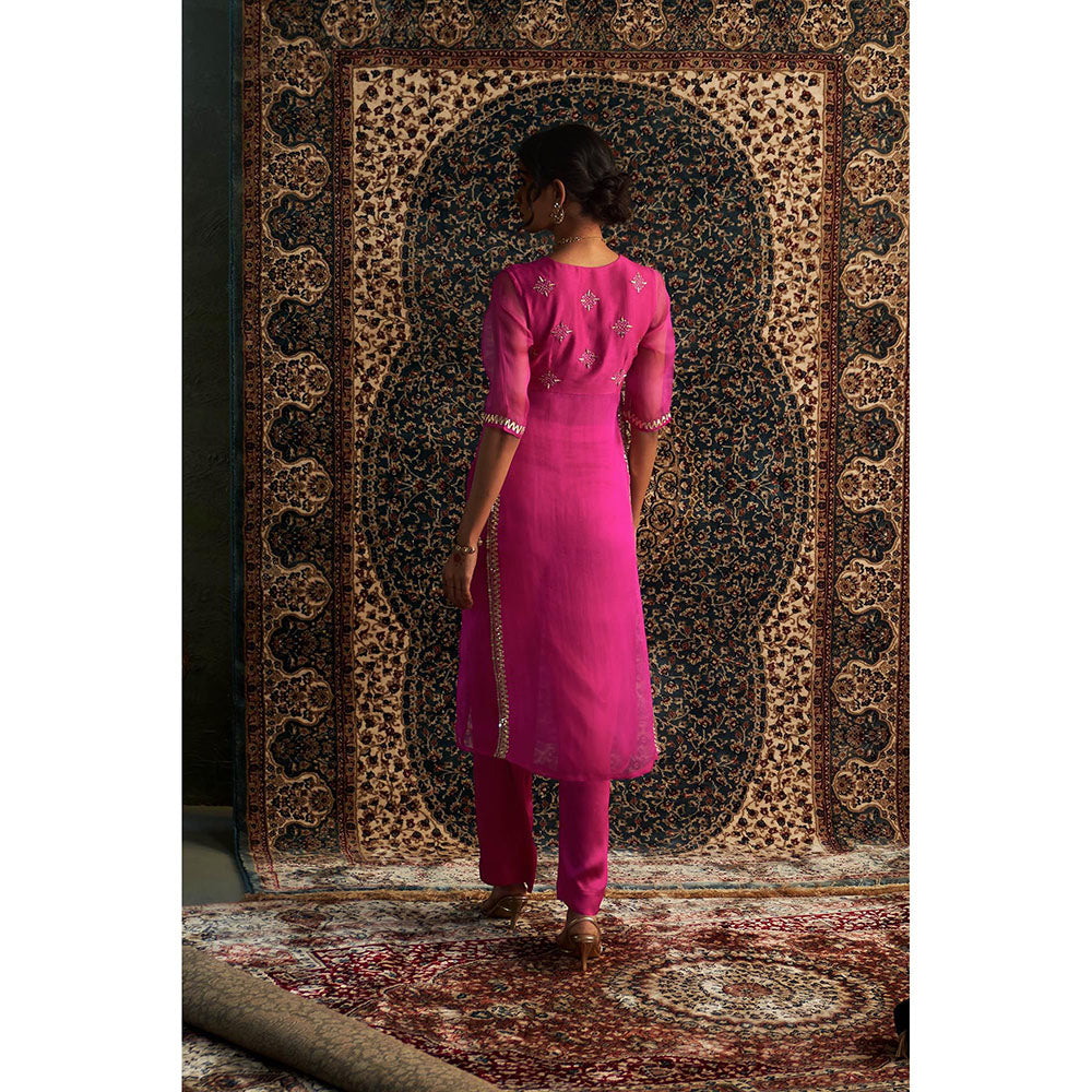 Charkhee Pink Prarambh Embroidered Straight Kurta with Pant (Set of 2)