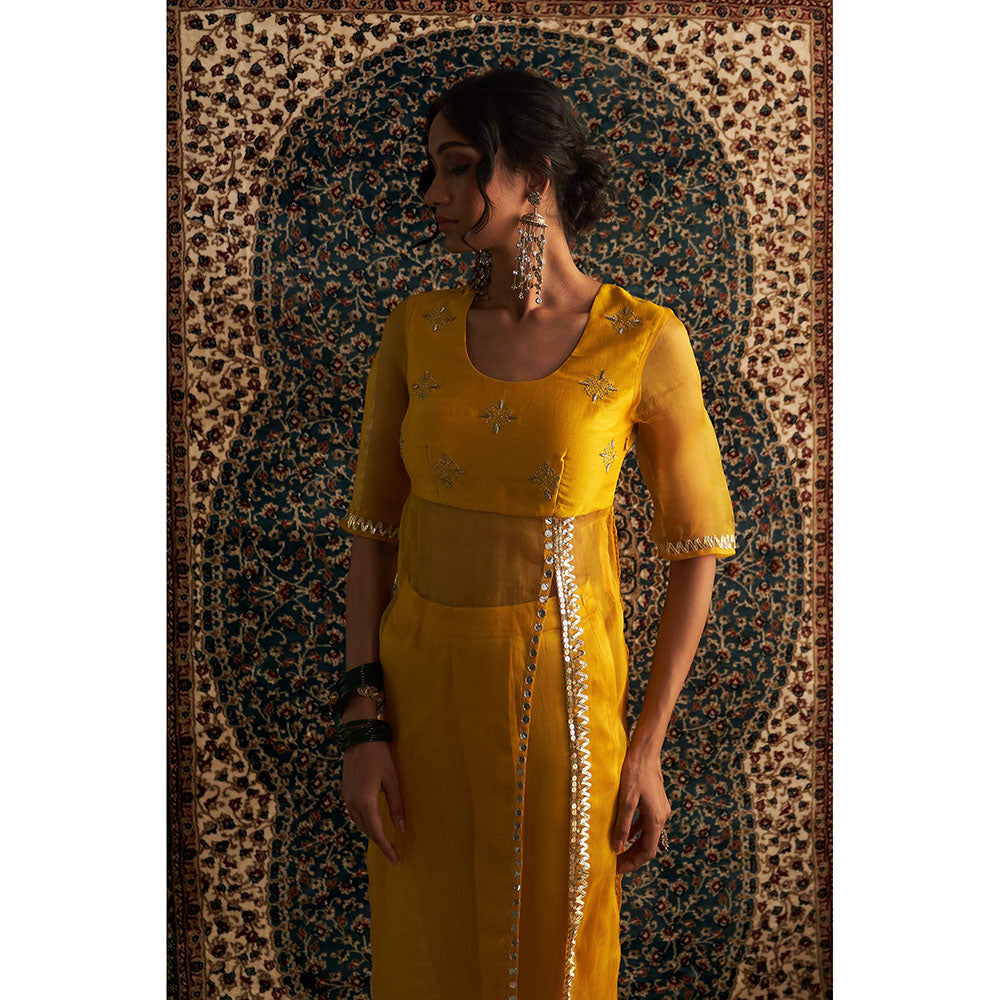 Charkhee Yellow Prarambh Embroidered Straight Kurta with Pant (Set of 2)