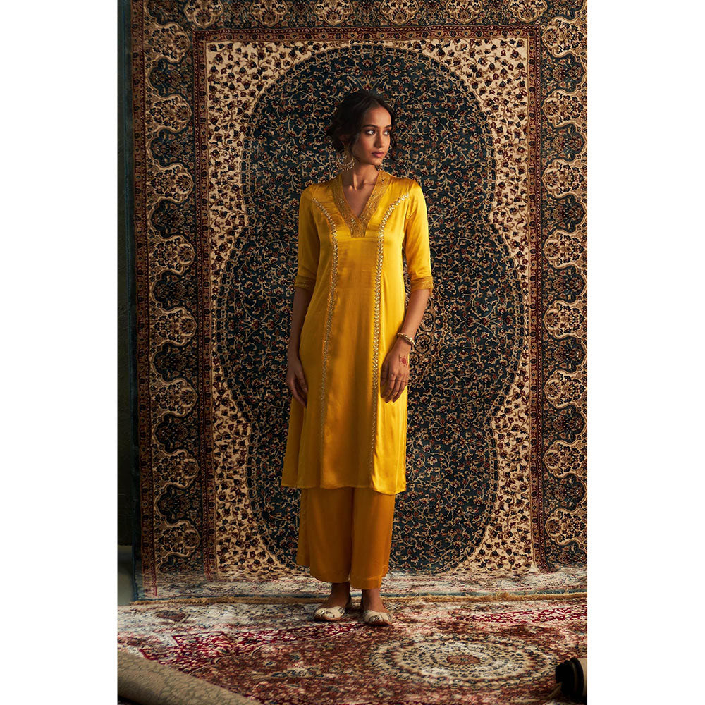 Charkhee Yellow Marigold Embroidered Kurta with Pant and Dupatta (Set of 3)
