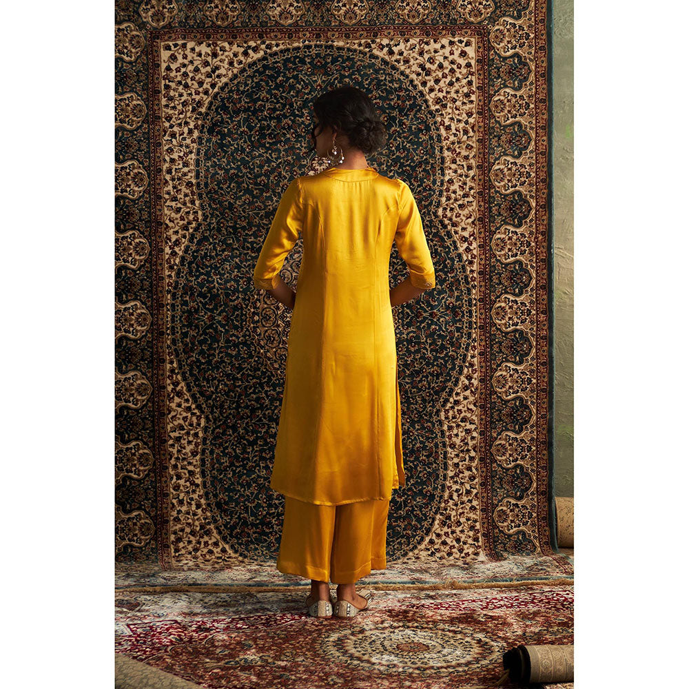 Charkhee Yellow Marigold Embroidered Kurta with Pant and Dupatta (Set of 3)
