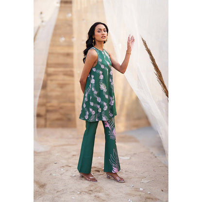 Charkhee Green Printed Sleeveless Co-Ord (Set of 2)