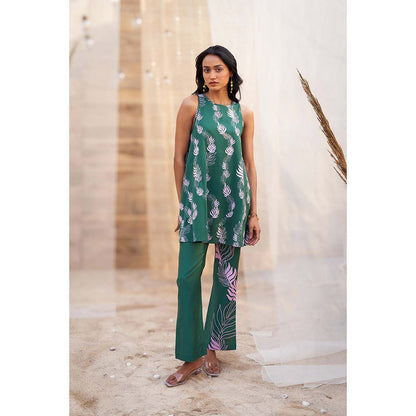 Charkhee Green Printed Sleeveless Co-Ord (Set of 2)