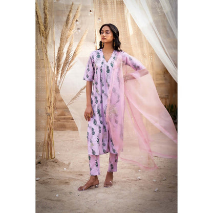 Charkhee Purple Printed Gathered V Neck Kurta with Pant and Dupatta (Set of 3)