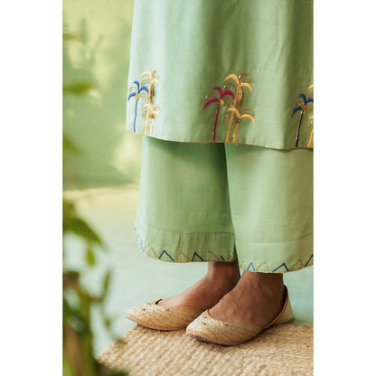 Charkhee Green Kinaara Kurta with Pant and Dupatta
