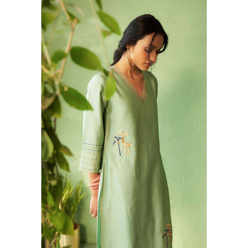 Charkhee Green Kinaara Kurta with Pant and Dupatta