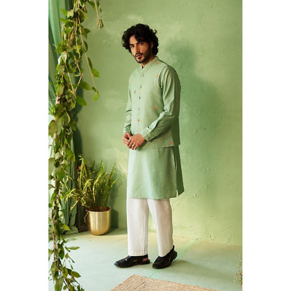 Charkhee Kinaara Kurta with Pyjama and Jacket