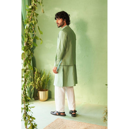 Charkhee Kinaara Kurta with Pyjama and Jacket