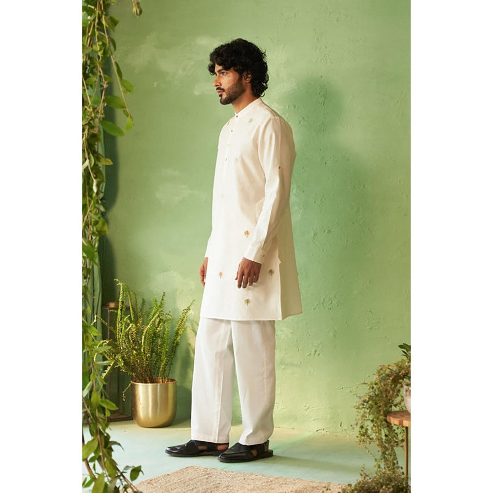 Charkhee Off-White Kurta with Pyjama