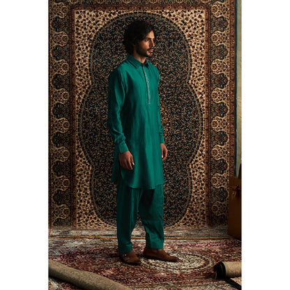 Charkhee Prarambh Pathani Set