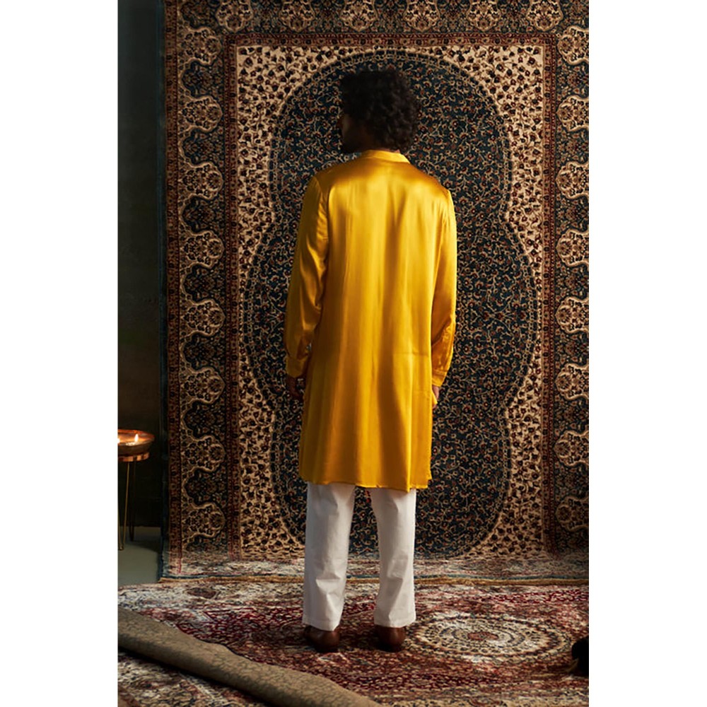Charkhee Prarambh Embroidered Kurta and Pyjama