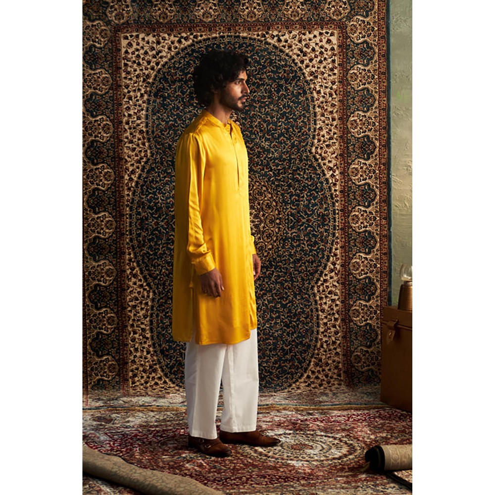 Charkhee Prarambh Embroidered Kurta and Pyjama