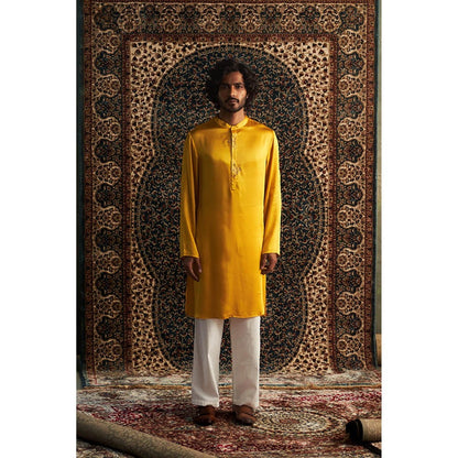 Charkhee Prarambh Kurta with Pant