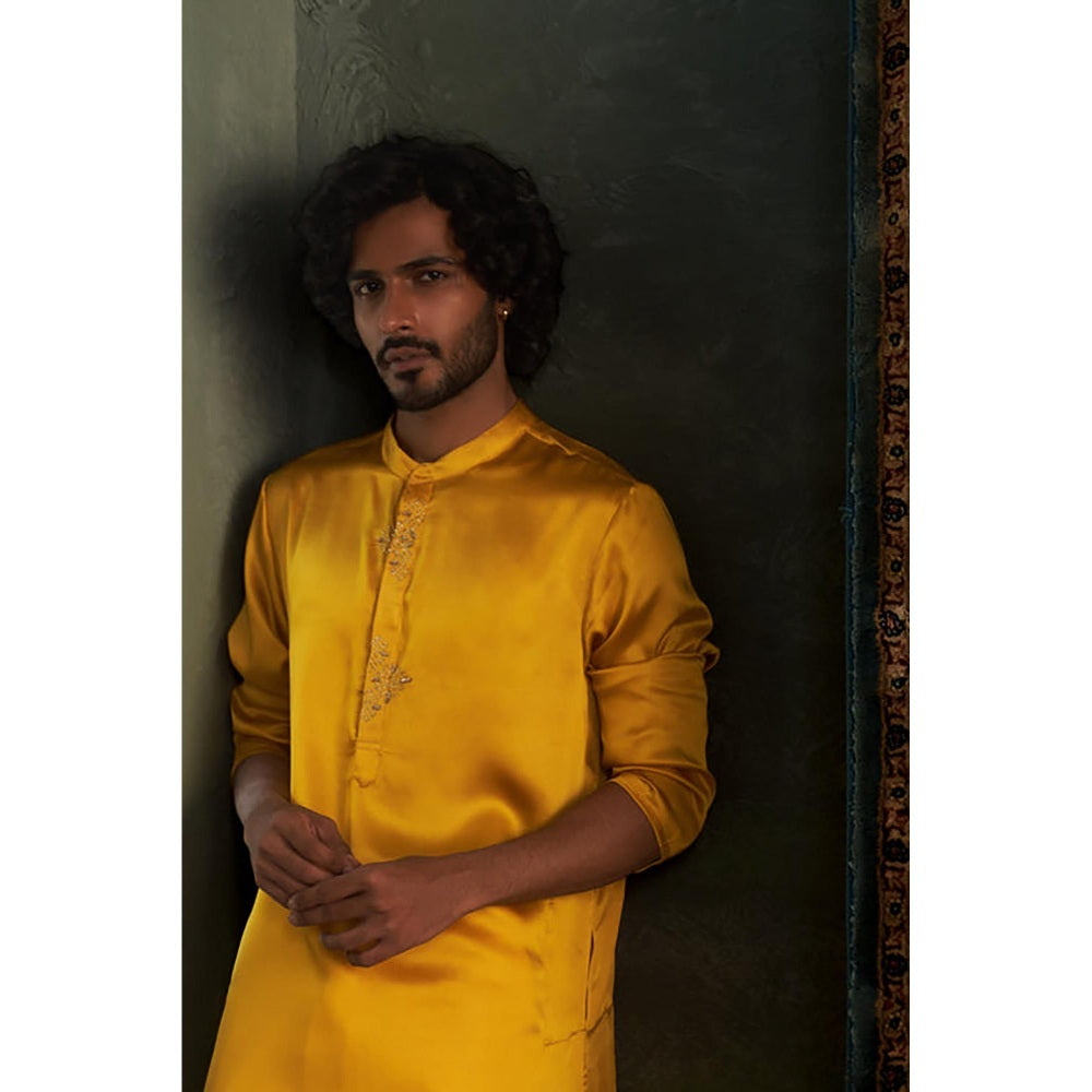 Charkhee Prarambh Kurta with Pant