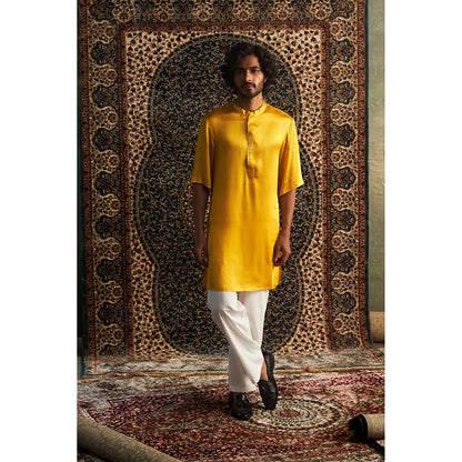 Charkhee Prarambh Short Sleeve Kurta with Pyjama