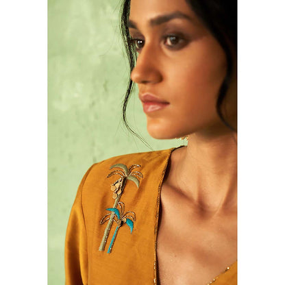 Charkhee Kinara Kurta with Pant