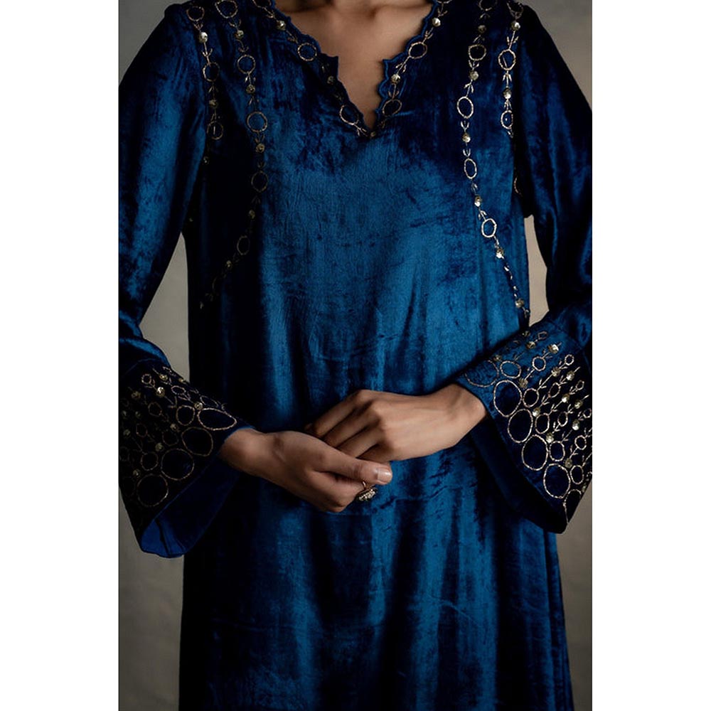 Charkhee Blue Phiran Style Kurta with Pant and Dupatta