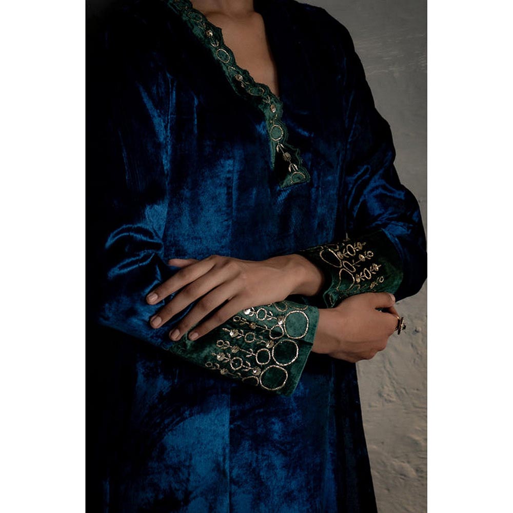 Charkhee Maaya Blue V Neck Kurta With Palazzo And Dupatta
