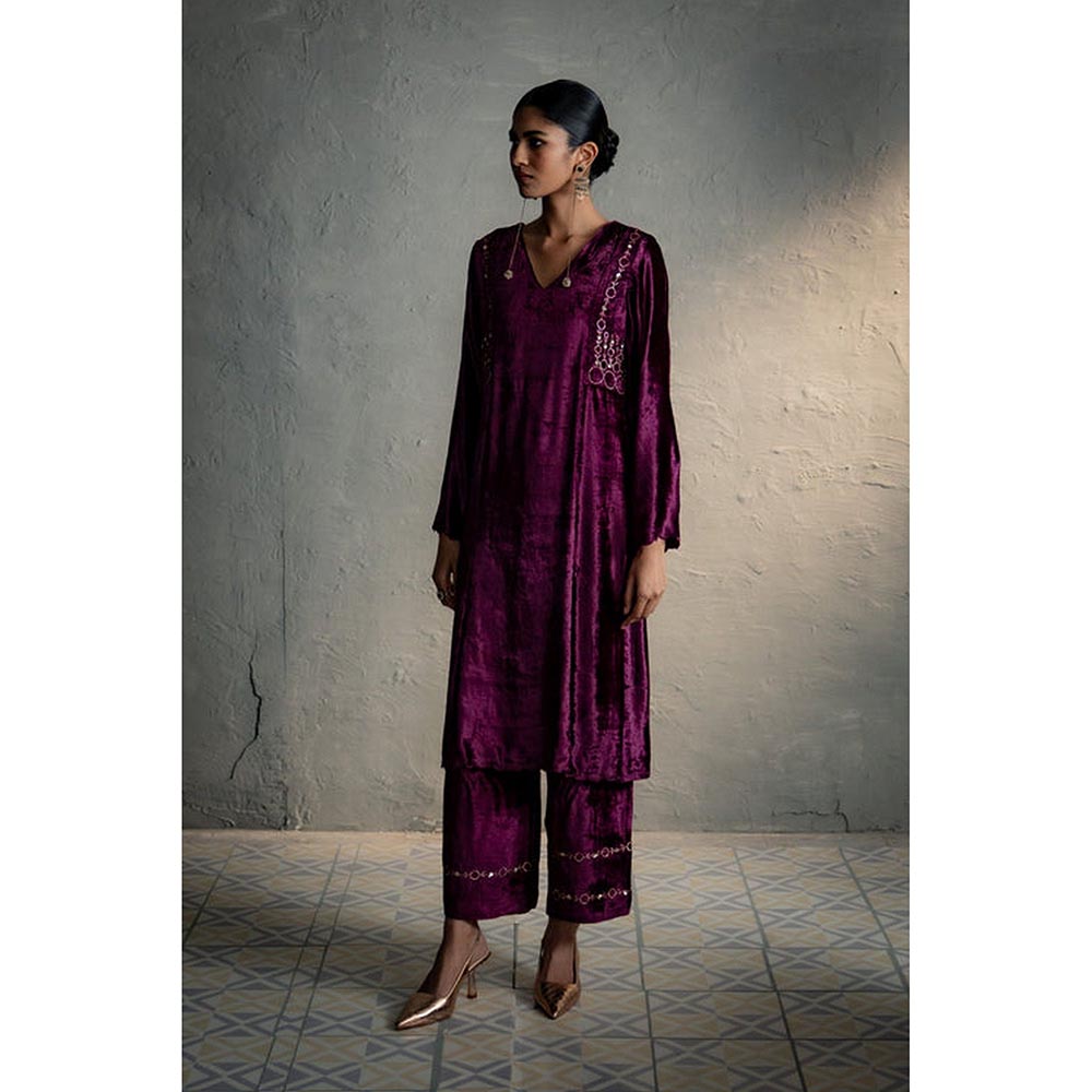 Charkhee Maaya Wine Kurta And Pant With Dupatta