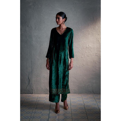 Charkhee Velvet Green Kurta With Pant And Dupatta