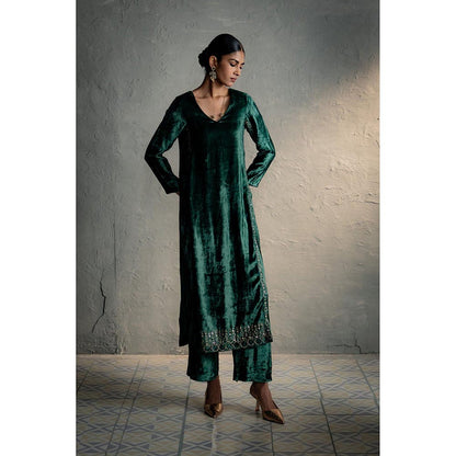 Charkhee Velvet Green Kurta With Pant And Dupatta