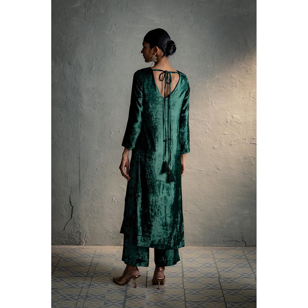 Charkhee Velvet Green Kurta With Pant And Dupatta