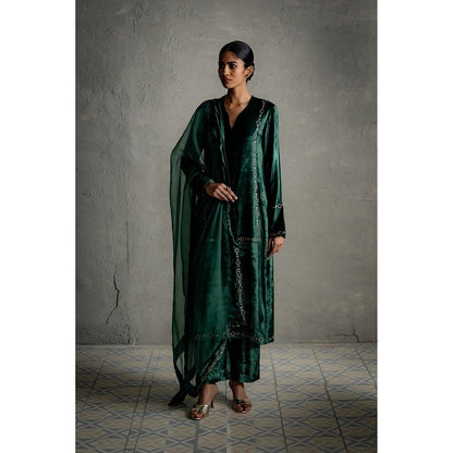 Charkhee Velvet Straight Fit Kurta With Pant And Dupatta