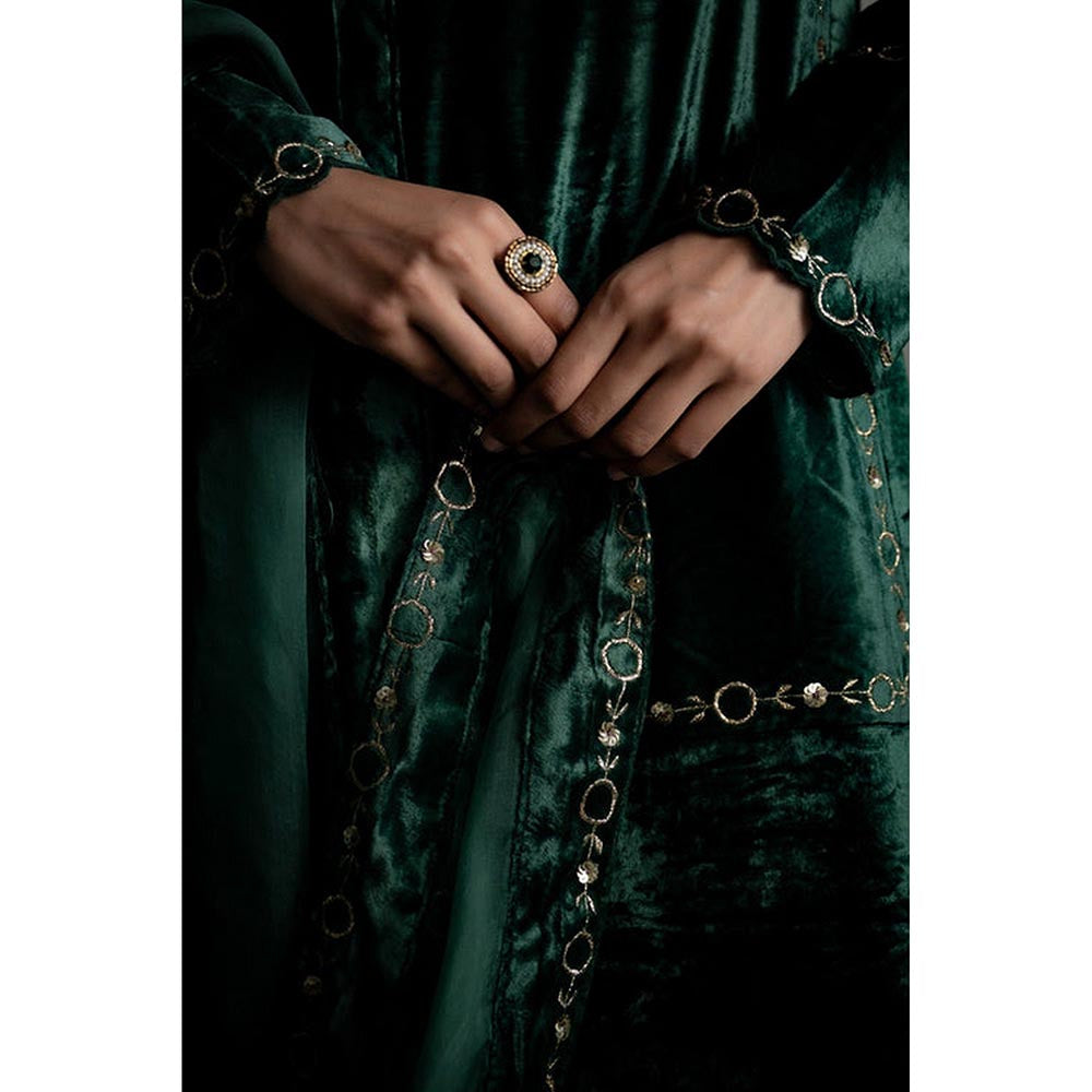 Charkhee Velvet Straight Fit Kurta With Pant And Dupatta