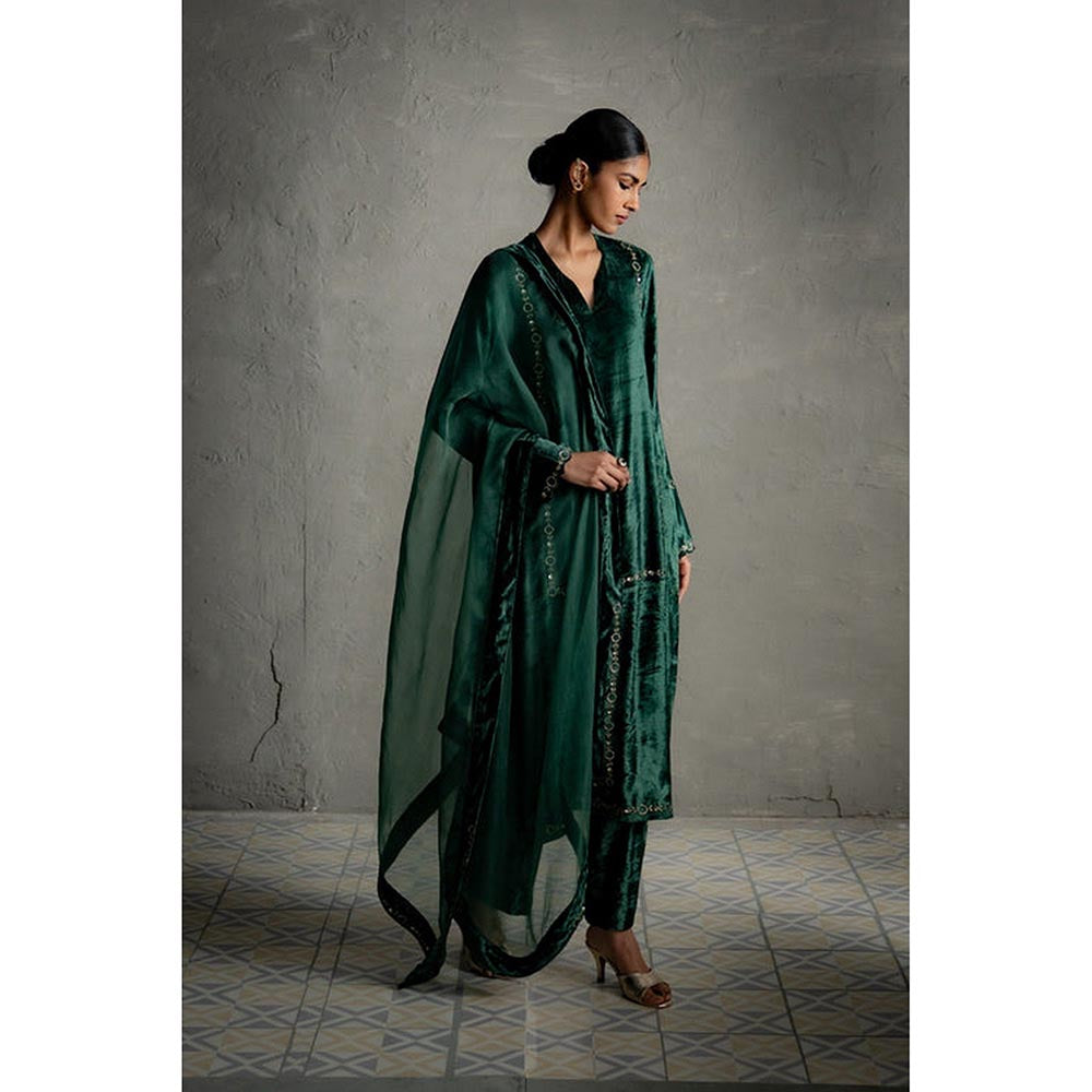 Charkhee Velvet Straight Fit Kurta With Pant And Dupatta