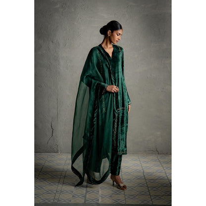 Charkhee Velvet Straight Fit Kurta With Pant And Dupatta