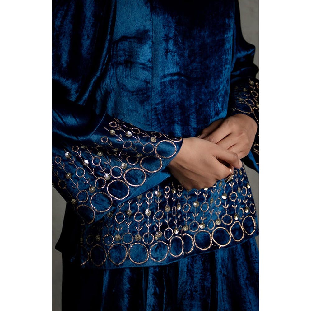 Charkhee Maaya Short Kurta With Pant