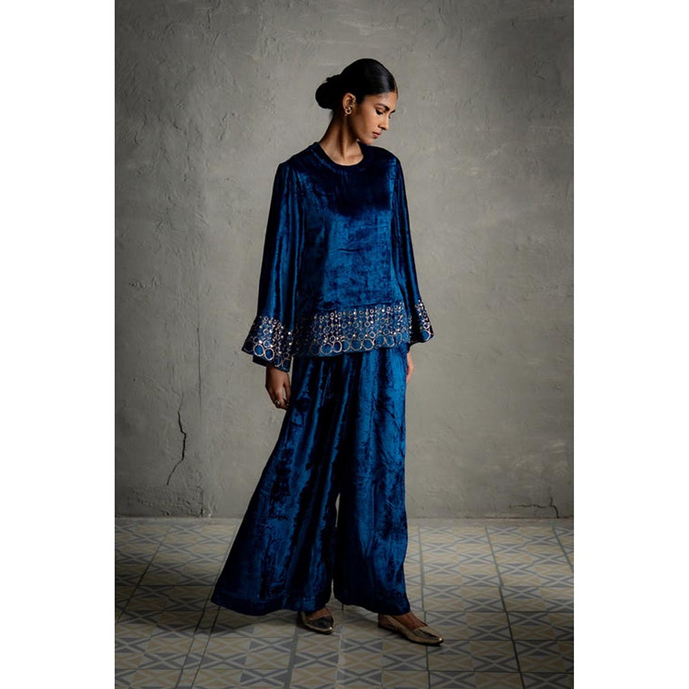 Charkhee Maaya Short Kurta With Pant
