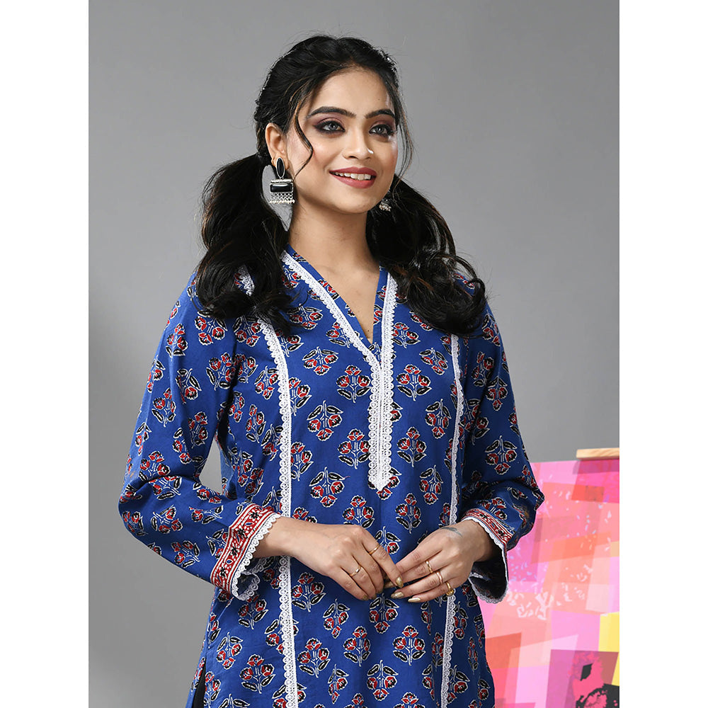 CHARUKRITI Blue Cotton Floral Print with Lace Kurta and Pant (Set of 2)