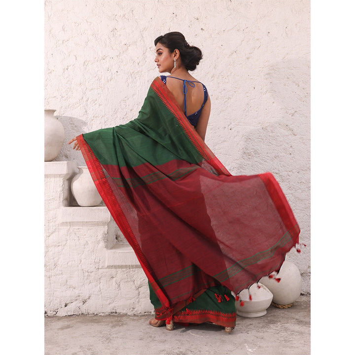 CHARUKRITI Green Pure Cotton Temple Border Saree with Unstitched Blouse