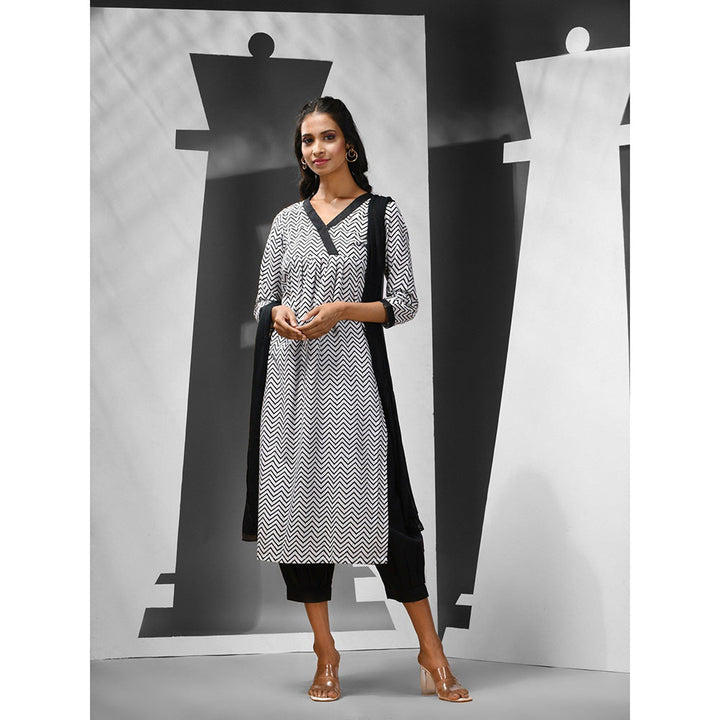 CHARUKRITI White & Black Chevron Printed Cotton Kurta with Salwar & Dupatta (Set of 3)