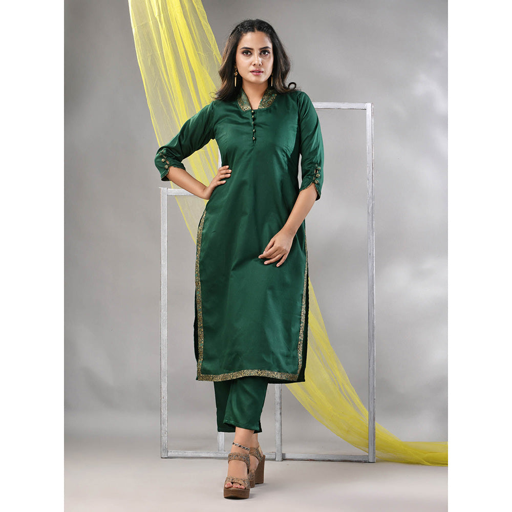 CHARUKRITI Green Satin Solid Straight Kurta with Pant (Set of 2)