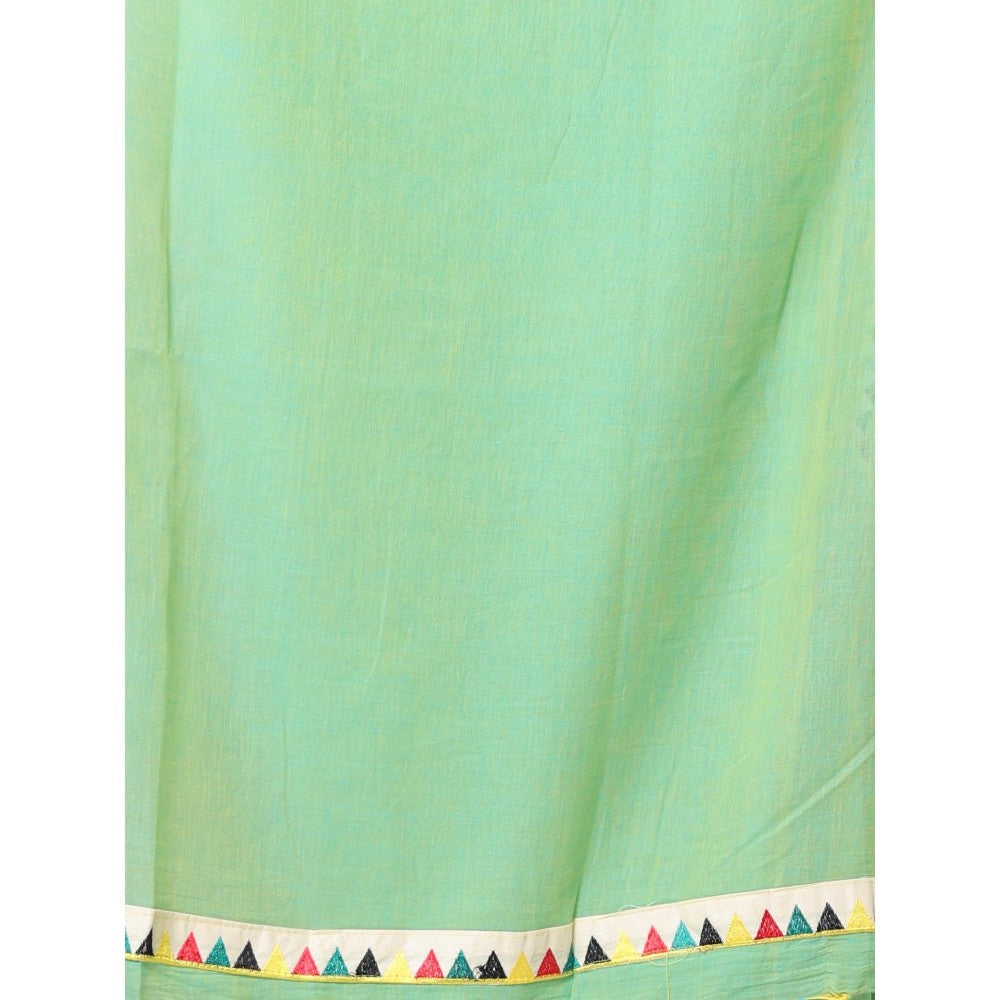 CHARUKRITI Patch Work Borders Light Green Solid Mulmul Cotton Soft Saree Without Blouse