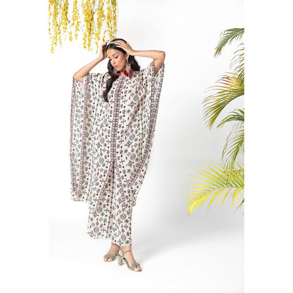 Chhavvi Aggarwal Ivory Printed Kaftan (Set of 2)