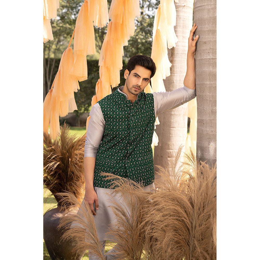 Chhavvi Aggarwal Grey Kurta Churidaar (Set of 3)