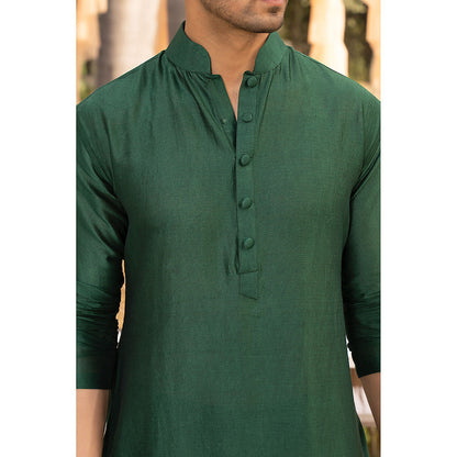 Chhavvi Aggarwal Bottle Green Solid Kurta (Set of 2)