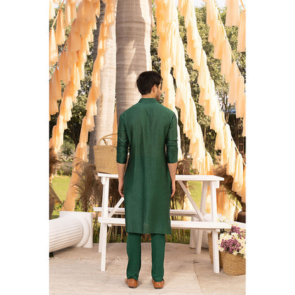 Chhavvi Aggarwal Bottle Green Solid Kurta (Set of 2)