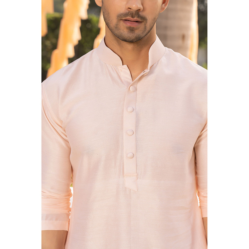 Chhavvi Aggarwal Nude Pink Kurta (Set of 2)