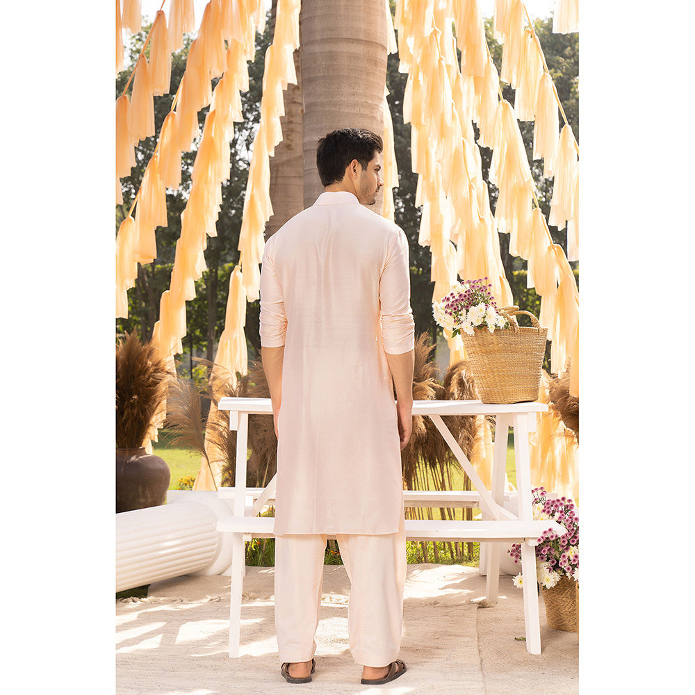 Chhavvi Aggarwal Nude Pink Kurta (Set of 2)