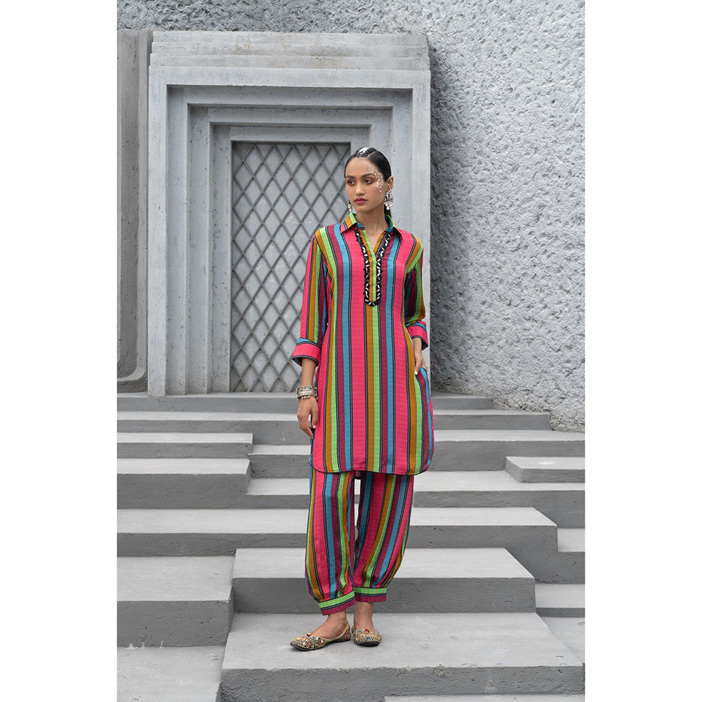 Chhavvi Aggarwal Women Printed Multi-Color Kurta with Salwar (Set of 2)