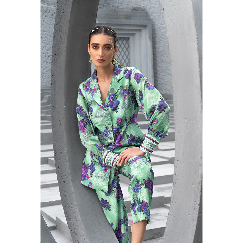 Chhavvi Aggarwal Women Floral Green Jacket with Pant (Set of 2)