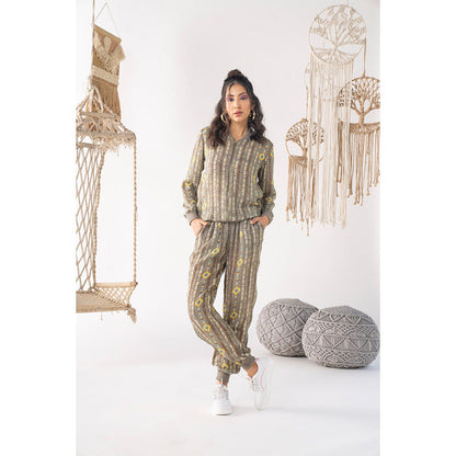 Chhavvi Aggarwal Women Printed Grey Jacket with Joggers (Set of 2)