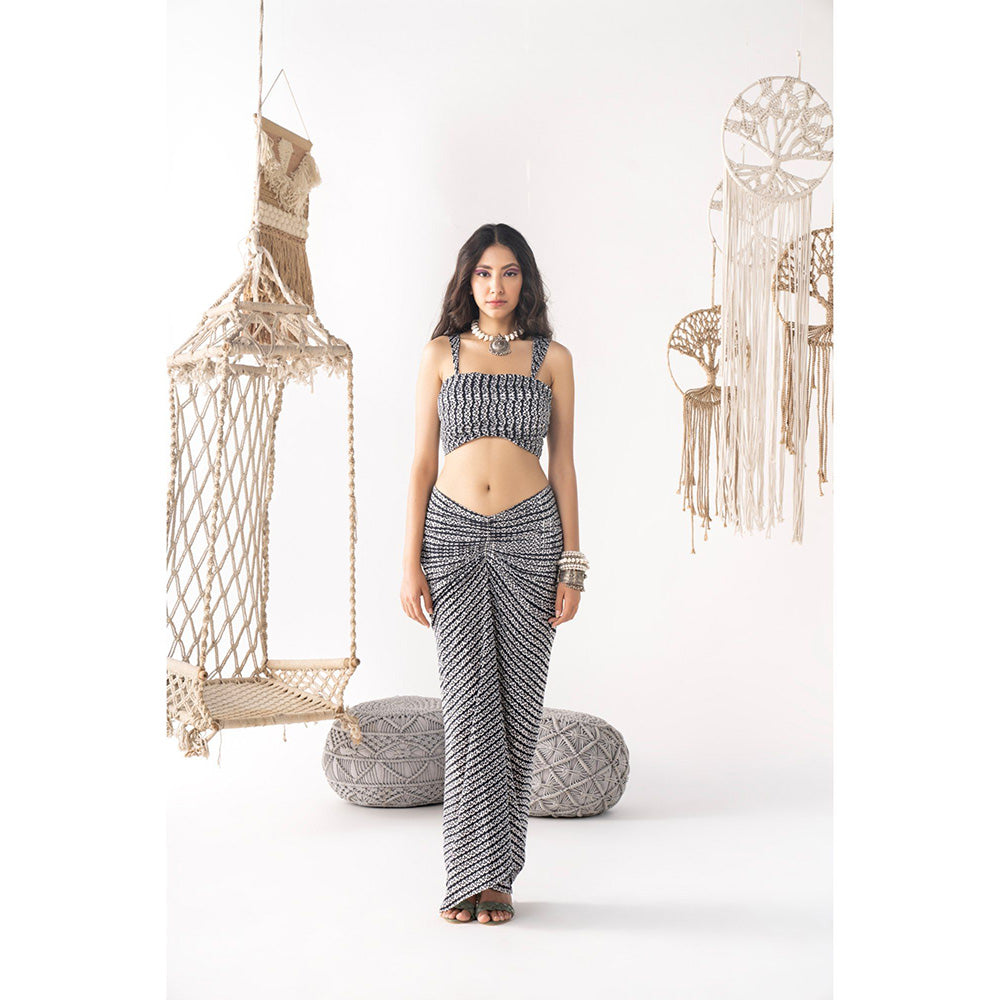 Chhavvi Aggarwal Women Printed Black Blouse with Skirt (Set of 2)