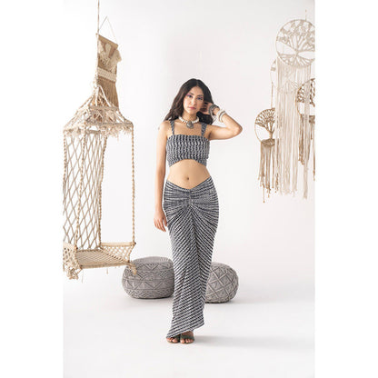 Chhavvi Aggarwal Women Printed Black Blouse with Skirt (Set of 2)